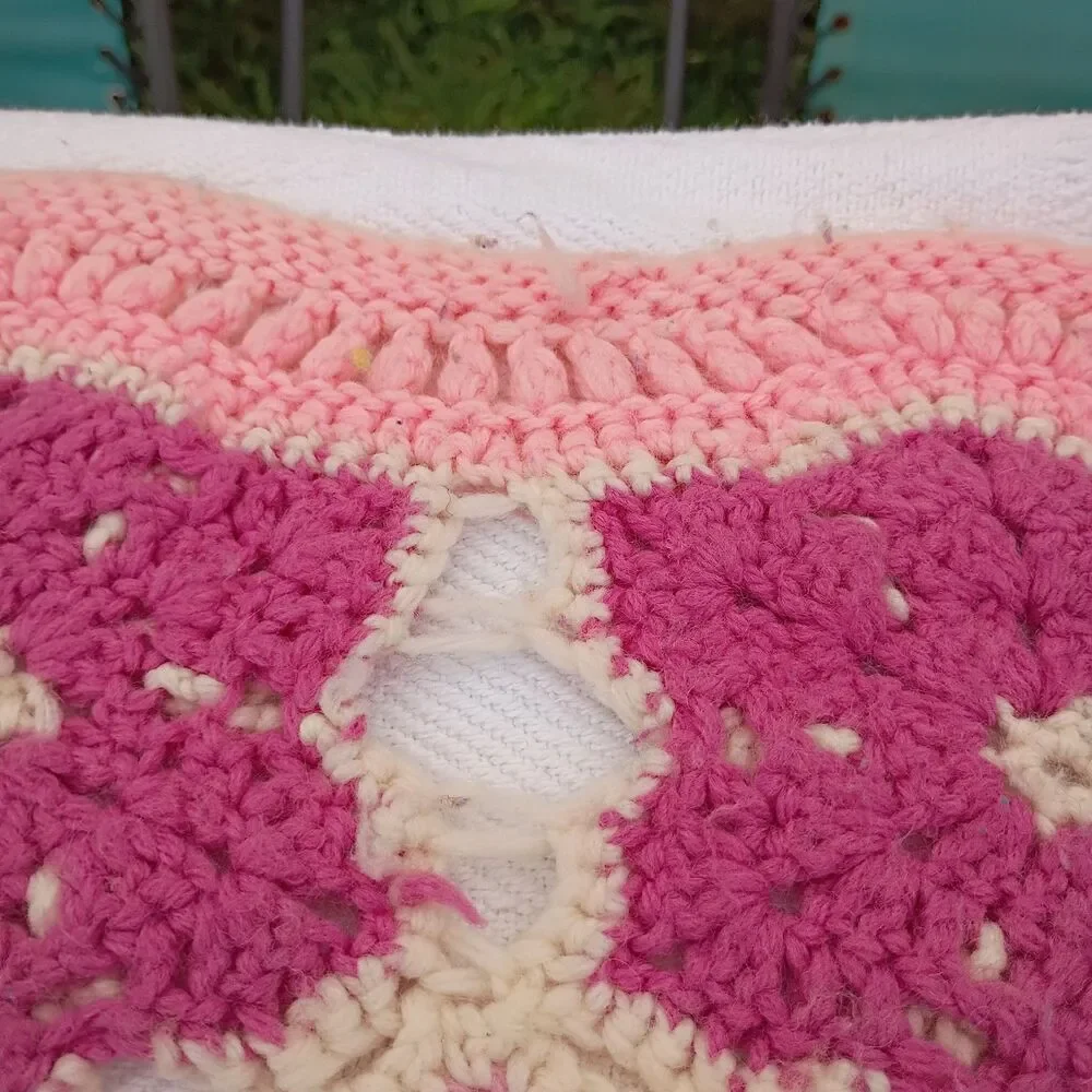 African Flower Throw Blanket Intricate Crocheted Edge Pink White Purple Pastel